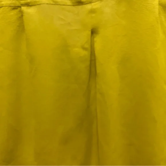 BCBGMaxAzria Vibrant 100% Silk Lemongrass Yellow V-Neck - Picture 5 of 14